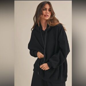 🆕🤍BLACK OVERSIZED STACI HOODIE